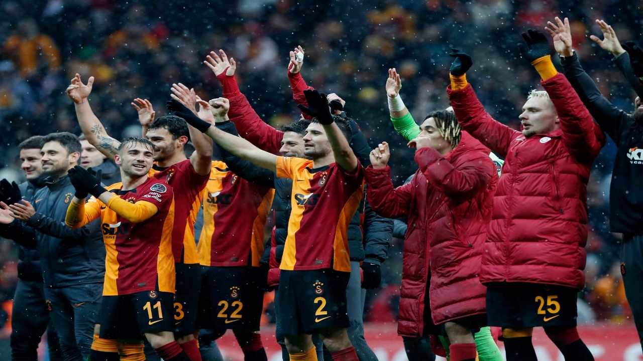 Galatasaraylılar yıkılacak: Erden Timur kararını verdi