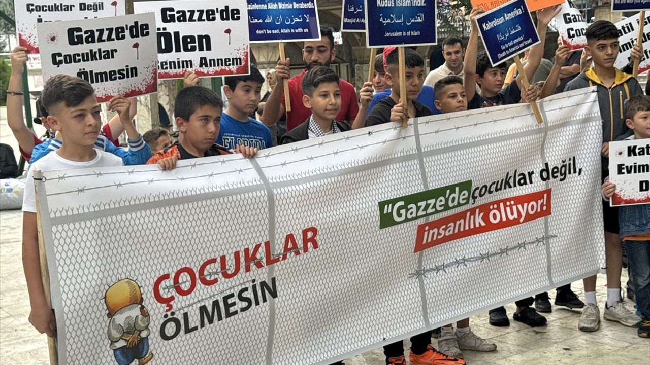 Afyonkarahisar'da Çocuklar, Gazze'ye Yönelik Saldırılara Tepki Gösterdi