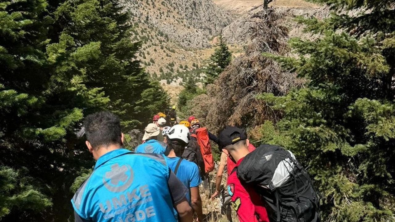 Aladağlar'da Tırmanış Faciası: Dağcı Hayatını Kaybetti