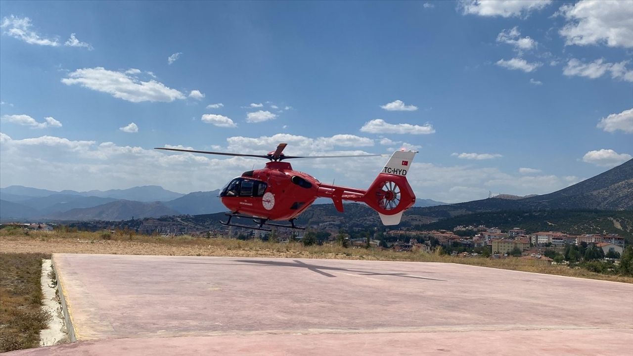 Antalya'da Kalp Krizi Geçiren Hasta Helikopterle Hastaneye Ulaştırıldı