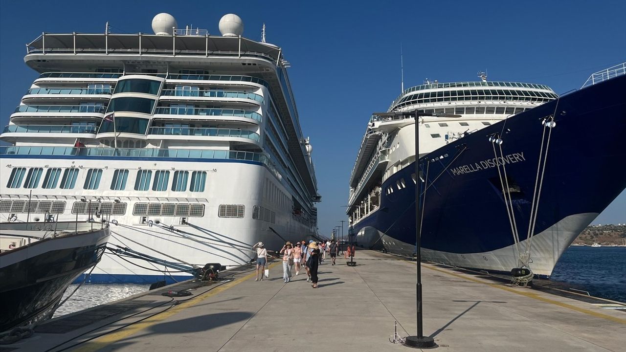 Bodrum'a İki Kruvaziyerle 3 Bin Üstü Yolcu Geldi