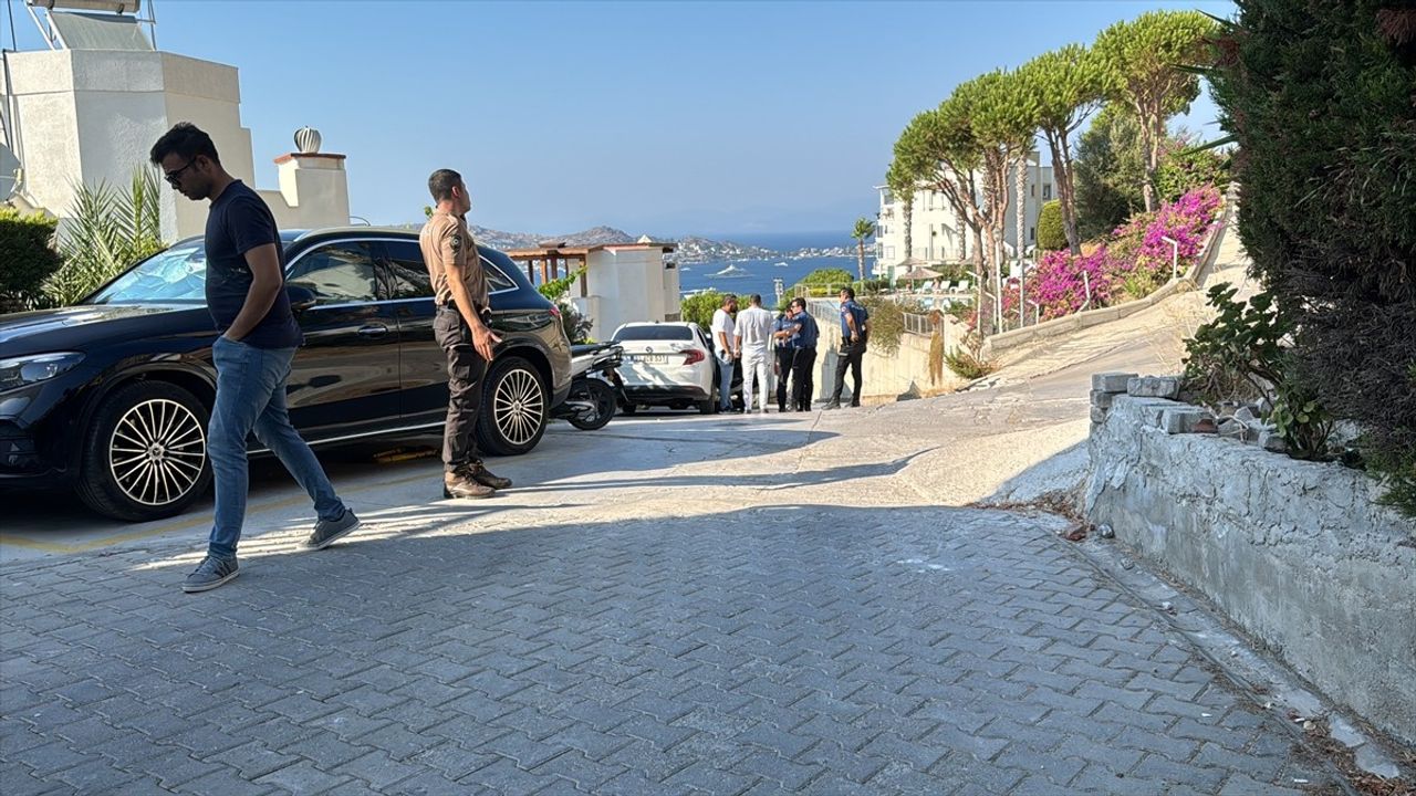 Bodrum'da Eski Eşinin Silahlı Saldırısında Bir Kadın Öldü, Diğer Şahıs Yaralandı