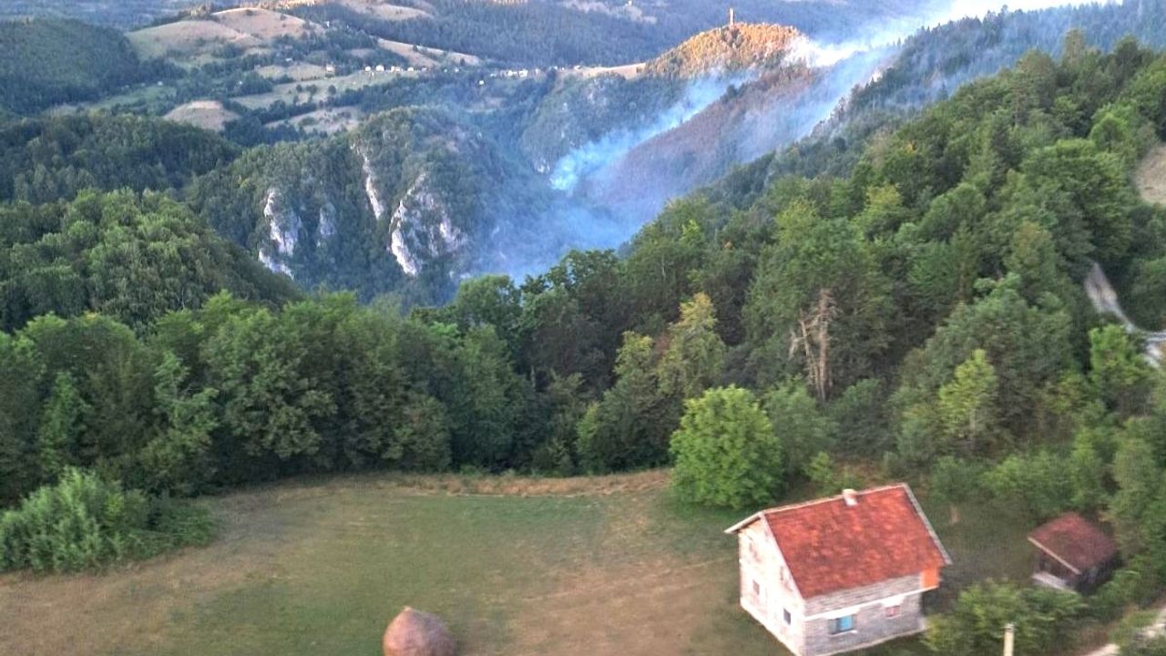 Bosna Hersek'te Orman Yangını Kontrol Altına Alındı