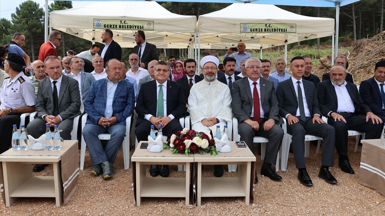 Diyanet İşleri Başkanı Erbaş Sinop'ta Yeni Bir Cami Temelini Attı