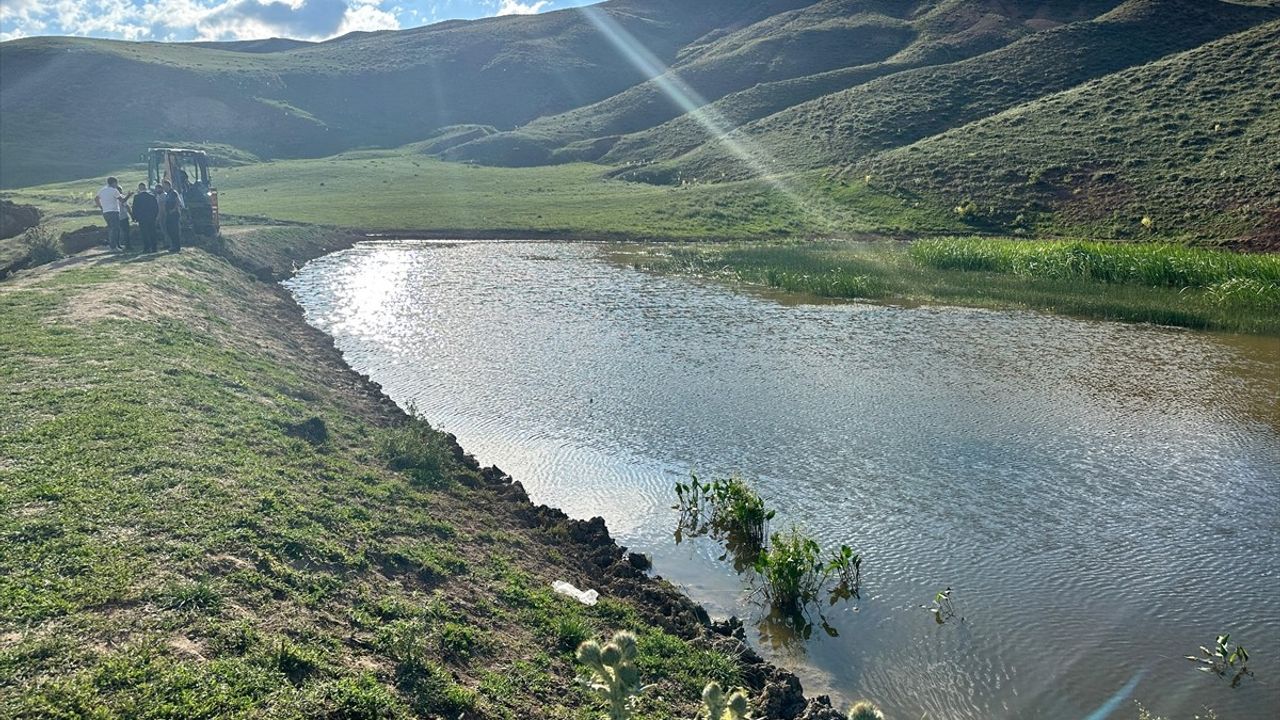 Erzurum'da Gölette Kaybolan Çocuk İçin Arama Çalışmaları Başlatıldı