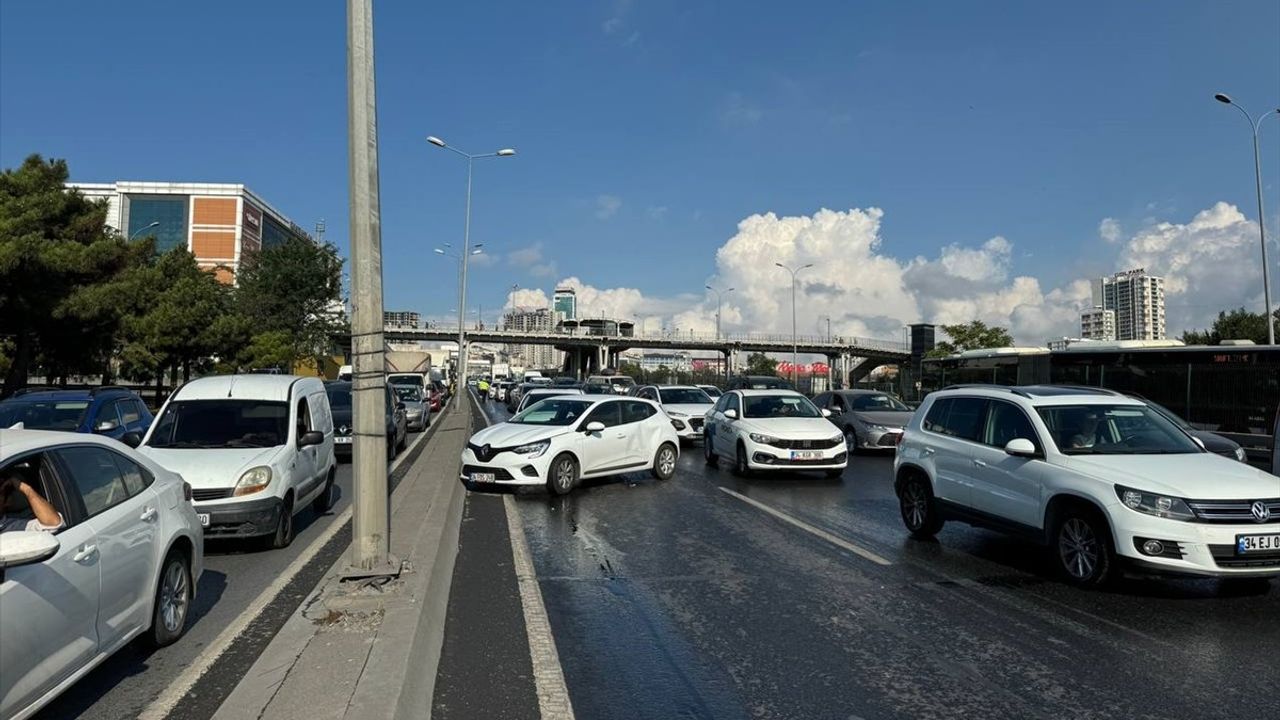 Esenyurt'ta Zincirleme Trafik Kazası: 7 Yaralı