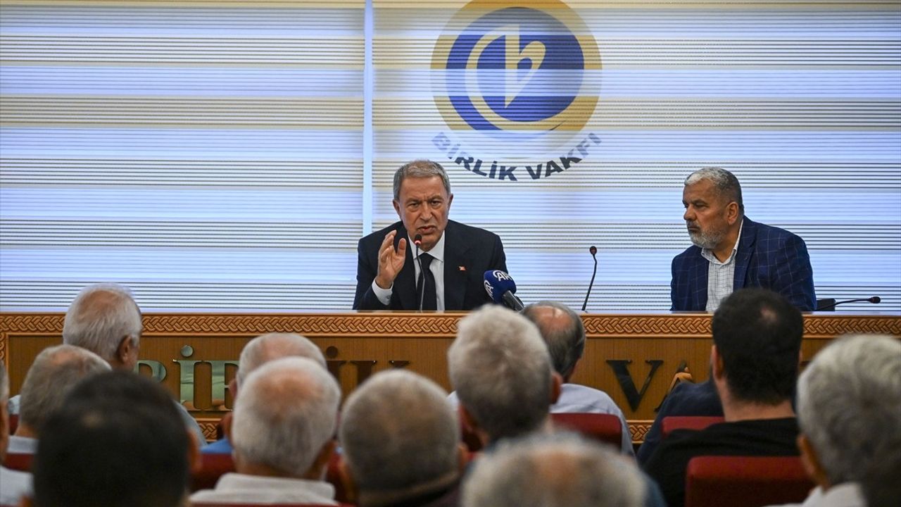 Hulusi Akar'dan FETÖ ve Tarih Vurgusu