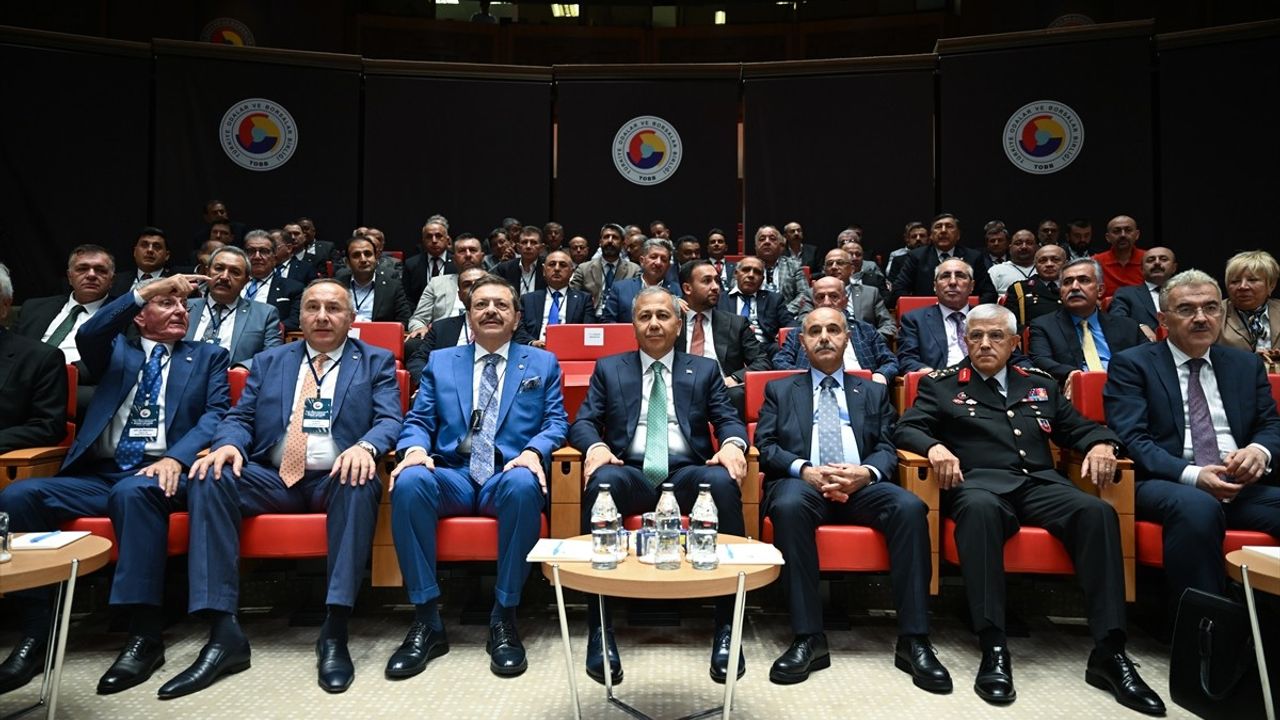 İçişleri Bakanı Ali Yerlikaya Oda ve Borsa Başkanlarıyla Bir Araya Geldi