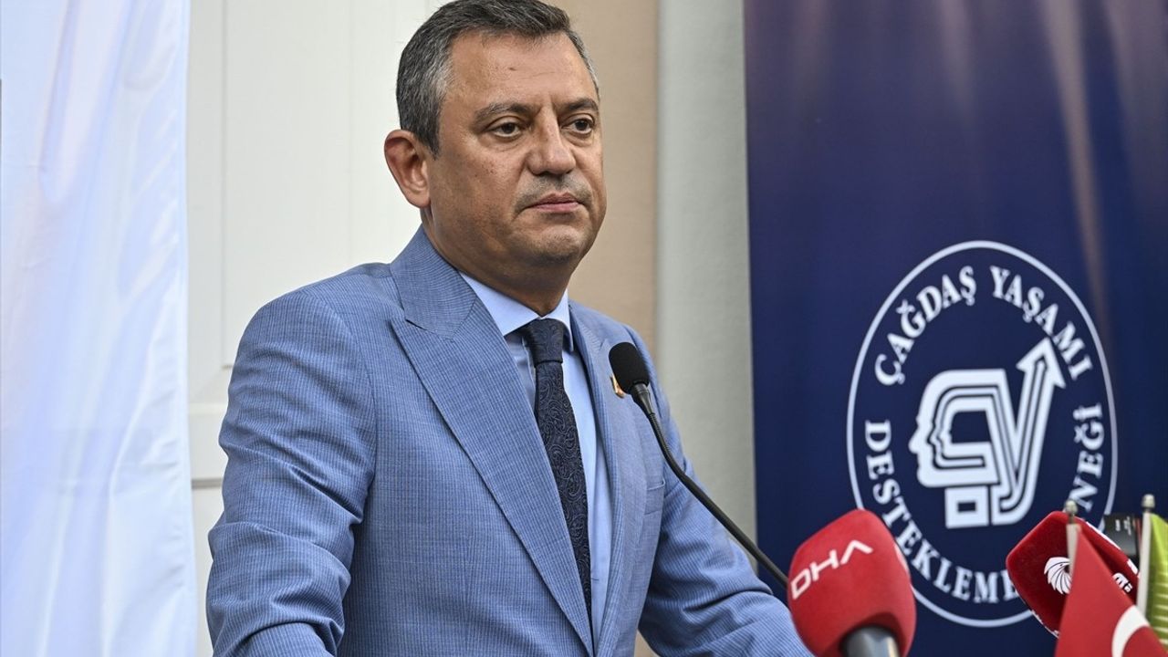 İsmet İnönü ve Lozan Antlaşması: CHP Genel Başkanı Özgür Özel'in Vurguları