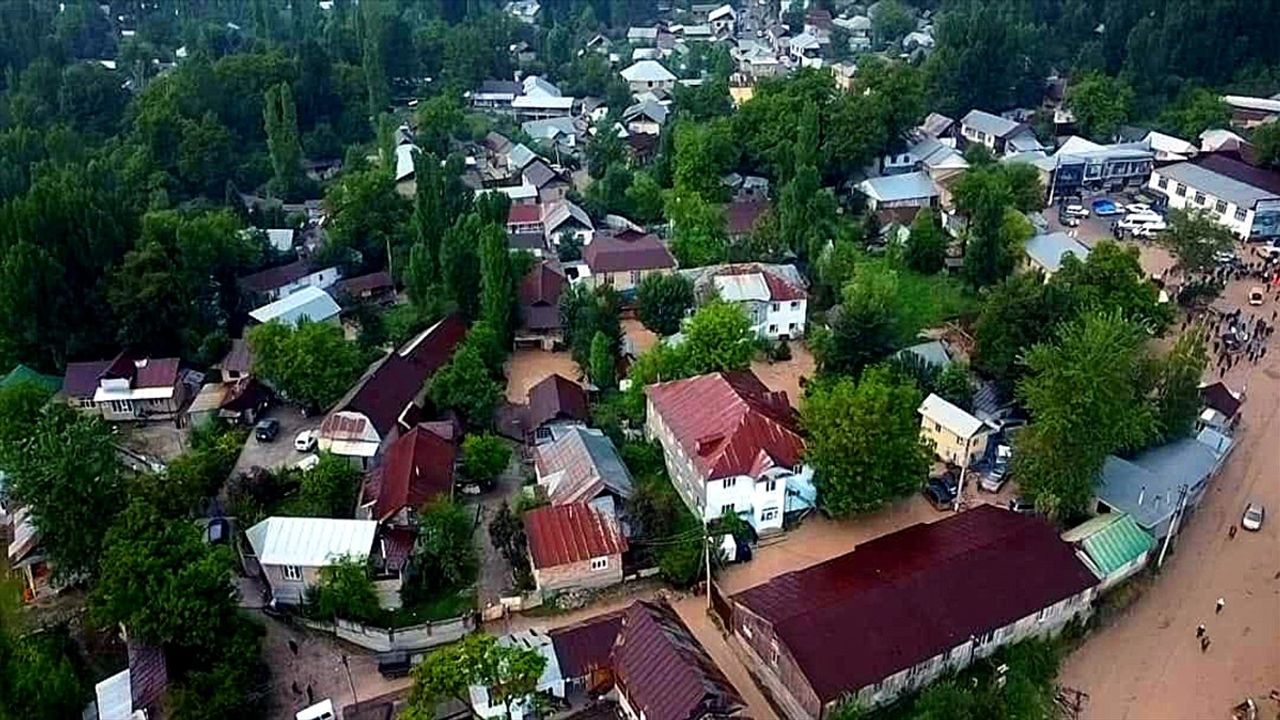 Kırgızistan'ın Celalabad Bölgesinde Sel Felaketi