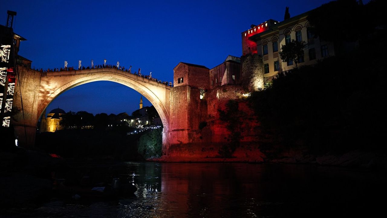 Mostar Köprüsü'nün Yeniden İnşa Edilişinin 20. Yılı Kutlandı