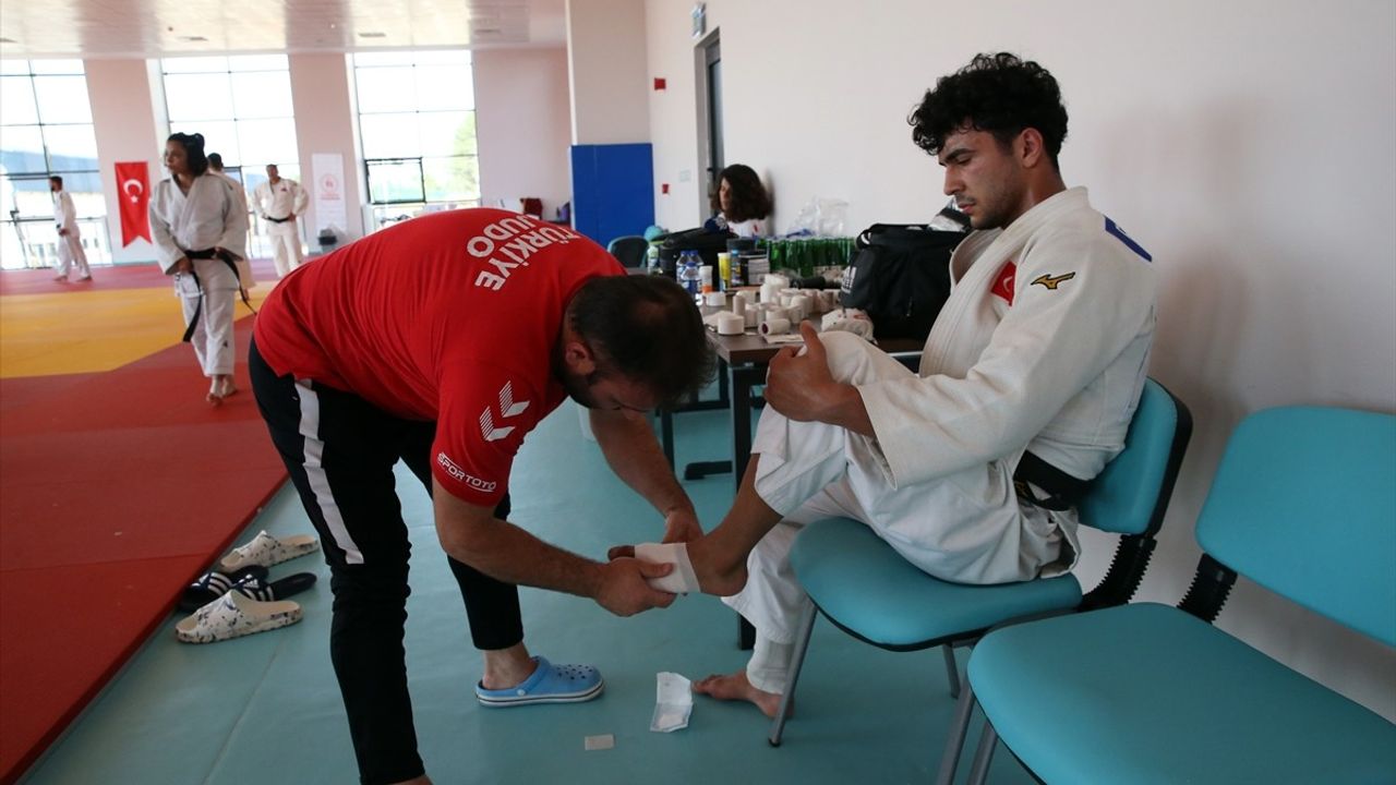 Olimpiyat Yolunda Judo Milli Takımı'nın Sağlığı Uzman Ekipte