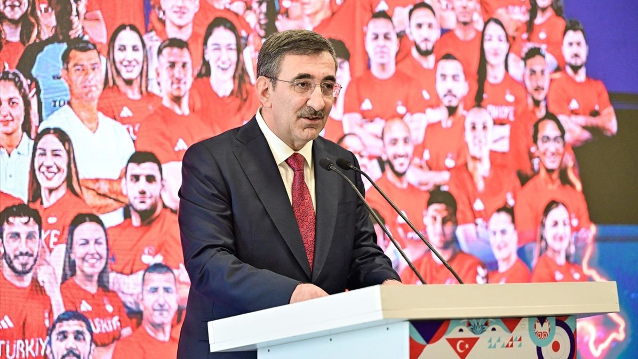 Paris 2024 Olimpiyatları'na Uğurlanan Sporculara Destek