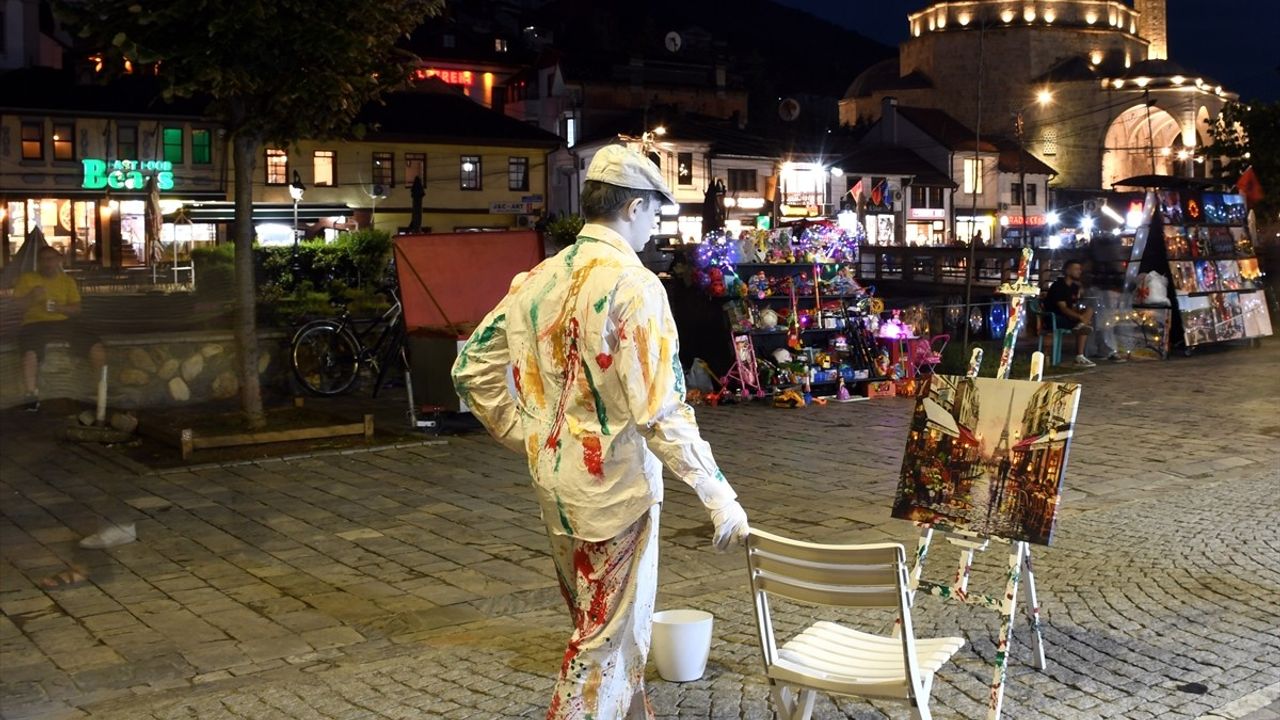 Prizren'de Canlı Heykel Performansı Büyük İlgi Gördü