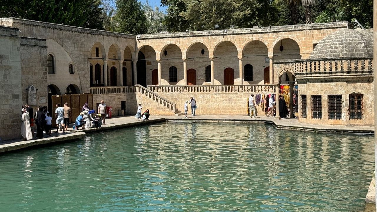 Şanlıurfa'da Sıcak Hava Şartları Hayatı Zorluyor
