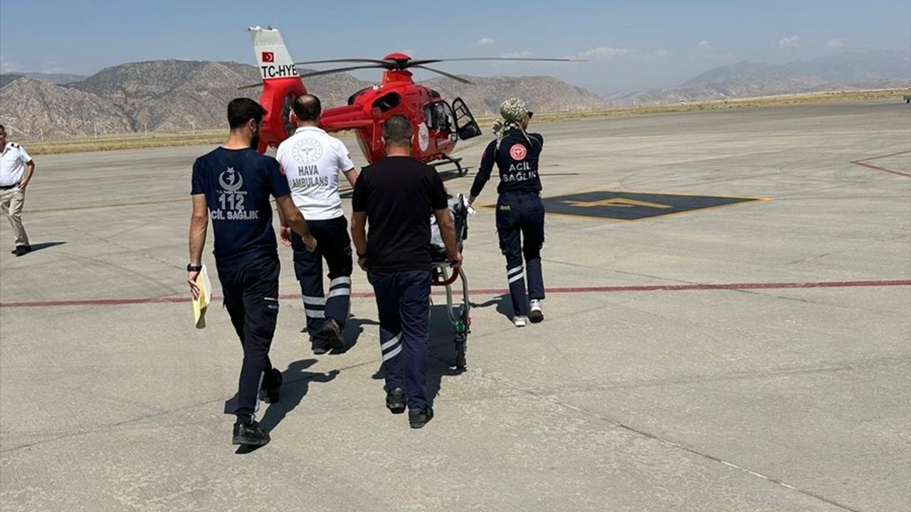 Şırnak'ta Rahatsızlanan 3 Yaşındaki Çocuk İçin Ambulans Helikopter Gönderildi