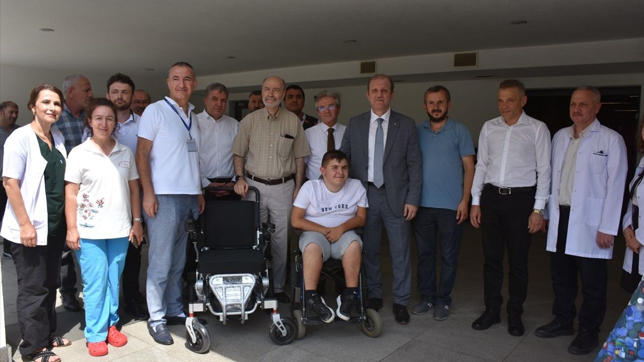 Trabzon'da Plastik Atıklar ile Engelli Çocuğa Akülü Araç Hediye Edildi