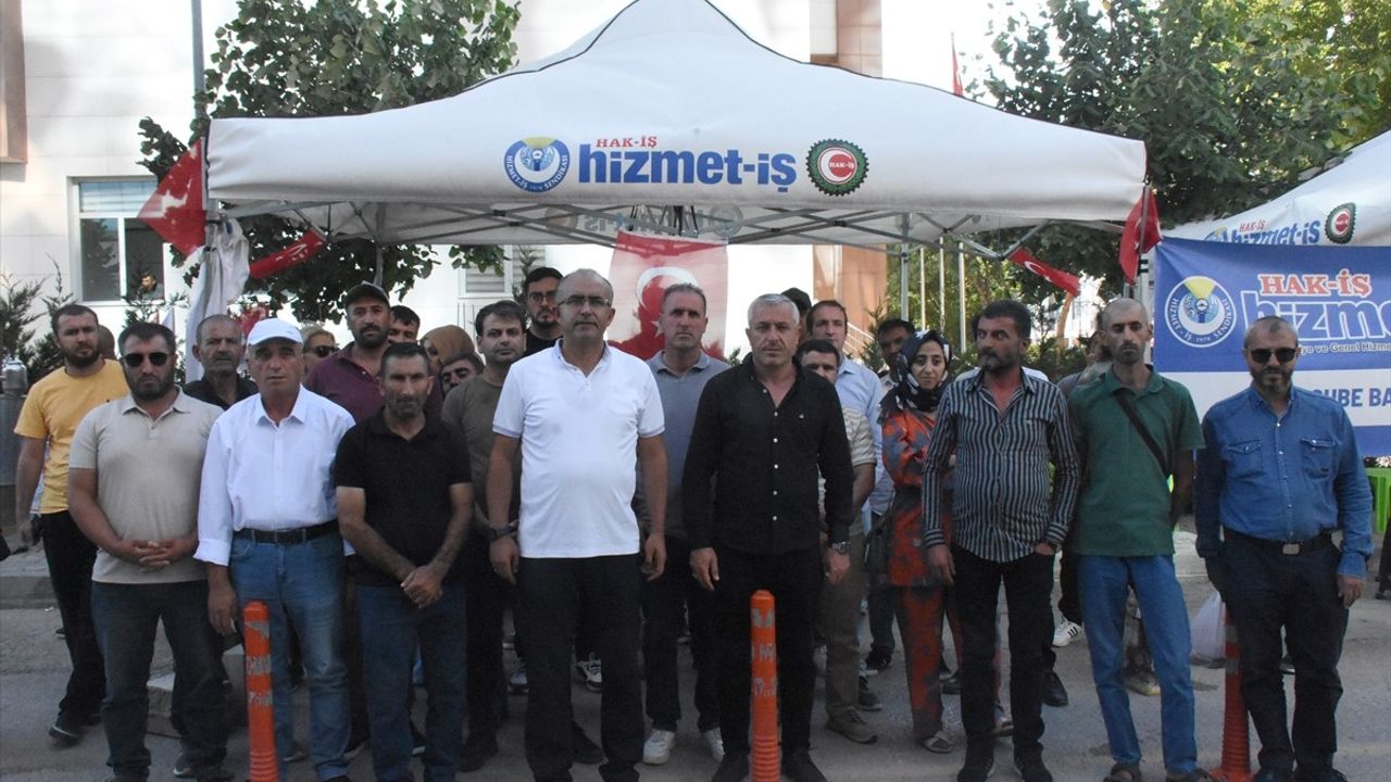 Van'da İstihdam Mücadelesi: İşten Çıkarılan Çalışanların Eylemi Devam Ediyor