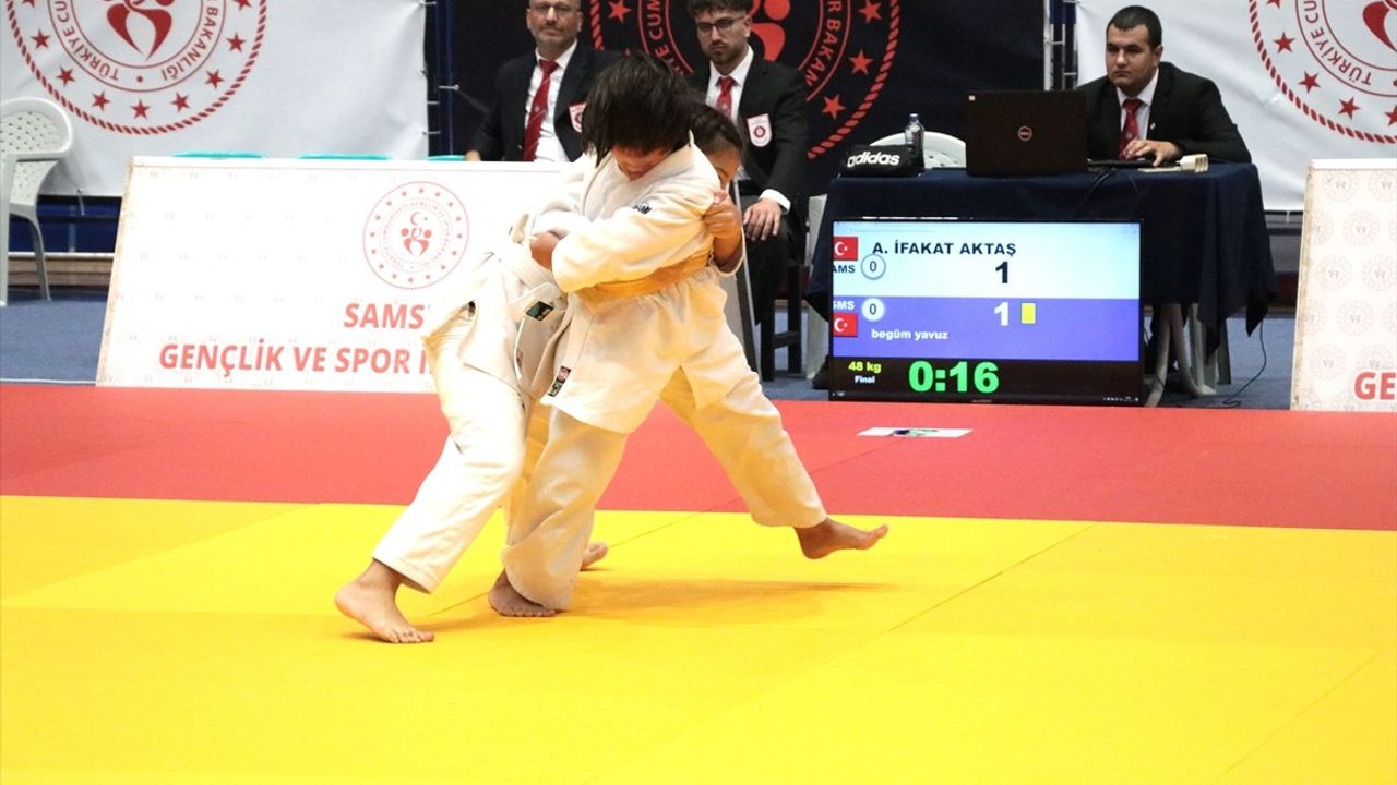 20. Karadeniz Judo Turnuvası Samsun'da Şampiyonlar Arasında Başladı