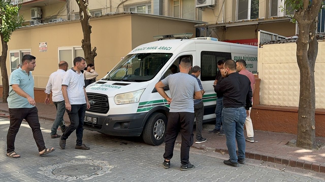 Adana'da Su Kuyusundan Hayatını Kaybeden İki Kişinin Cenazesi Defnedildi