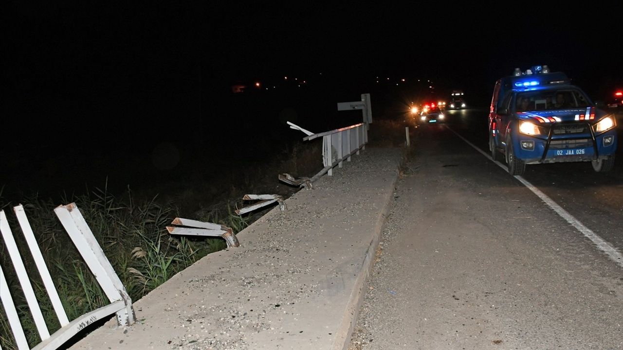 Adıyaman'da Dere Yatağına Devrilen Araçta Sürücü Hayatını Kaybetti