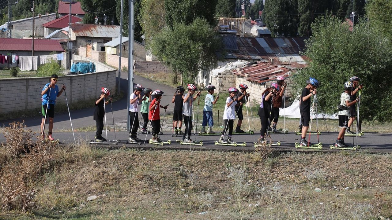 Ağrı Kayaklı Koşu Takımı Yaz Sıcaklarında Kış Organizasyonlarına Hazırlanıyor