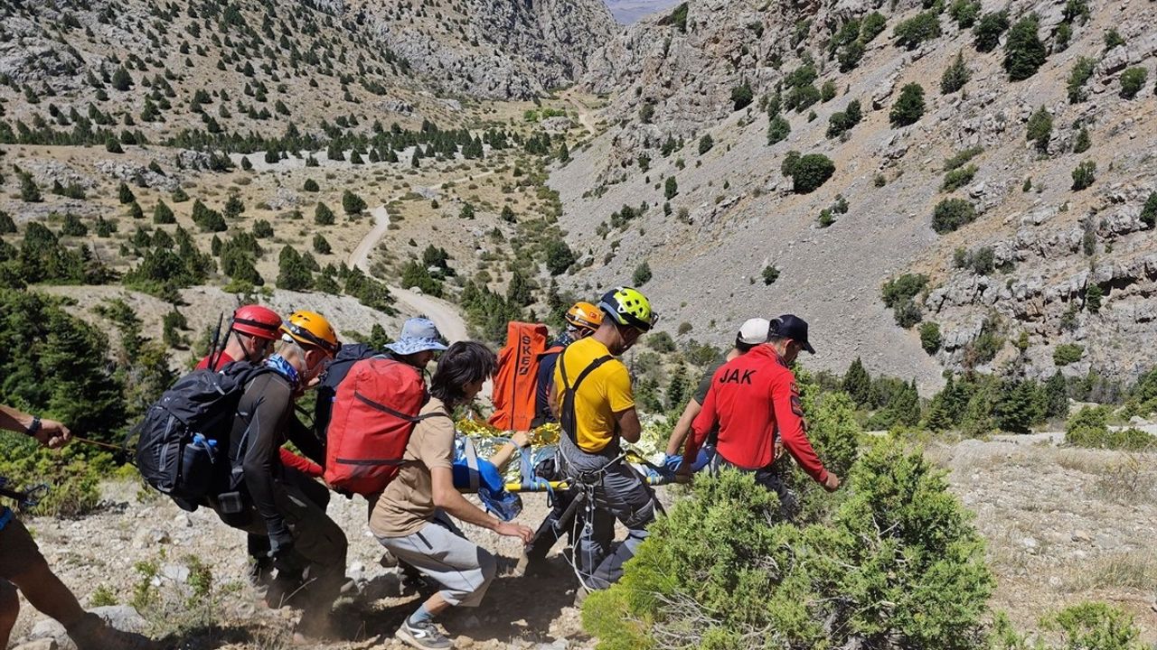 Aladağlar'da Tırmanış Kazası: Bursa'lı Dağcı Özkan Çorapçıgil Hayatını Kaybetti