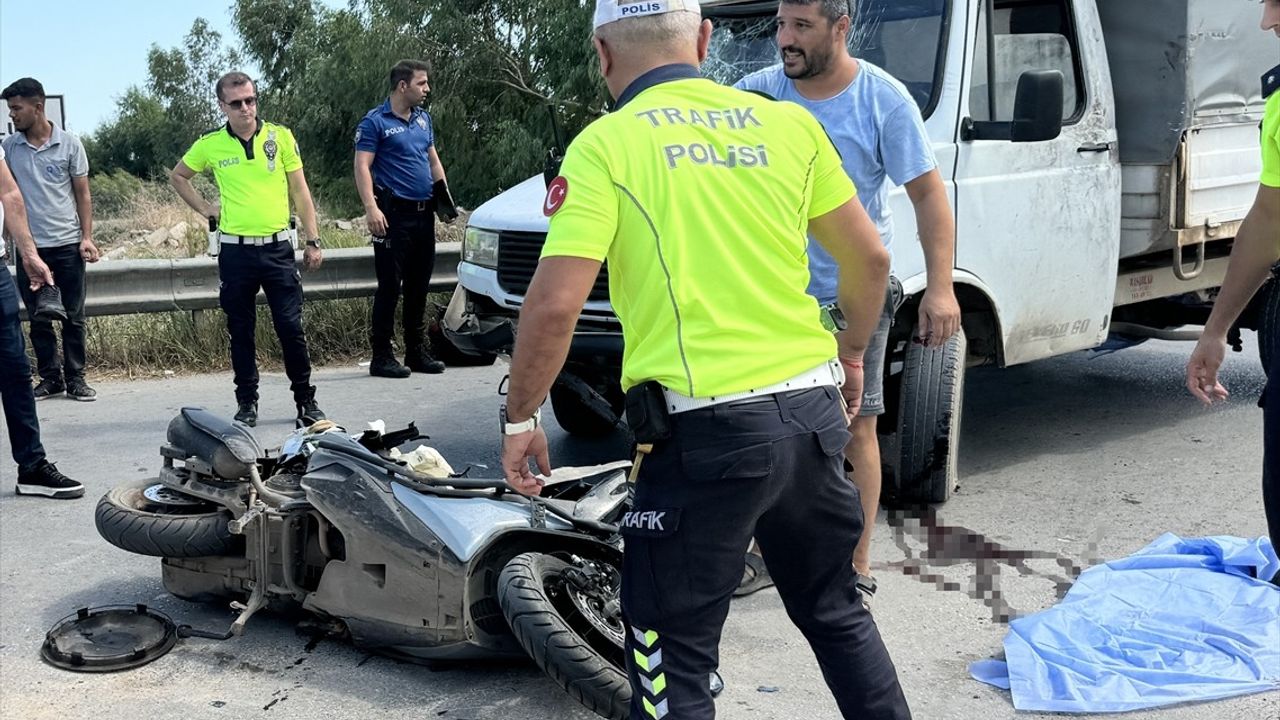 Antalya'da Trafik Kazası: Motosiklet Sürücüsü Hayatını Kaybetti