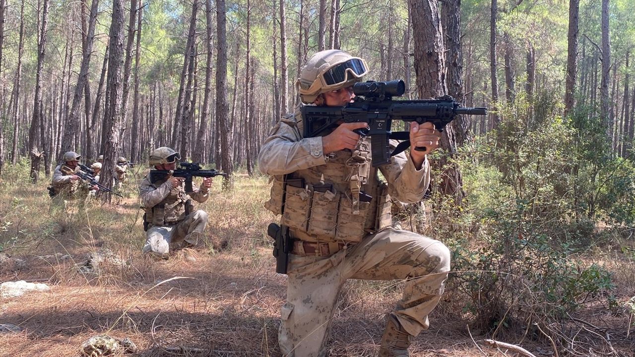 Antalya Orman Yangınlarıyla Mücadelede Jandarma Komando Timleri Görevde