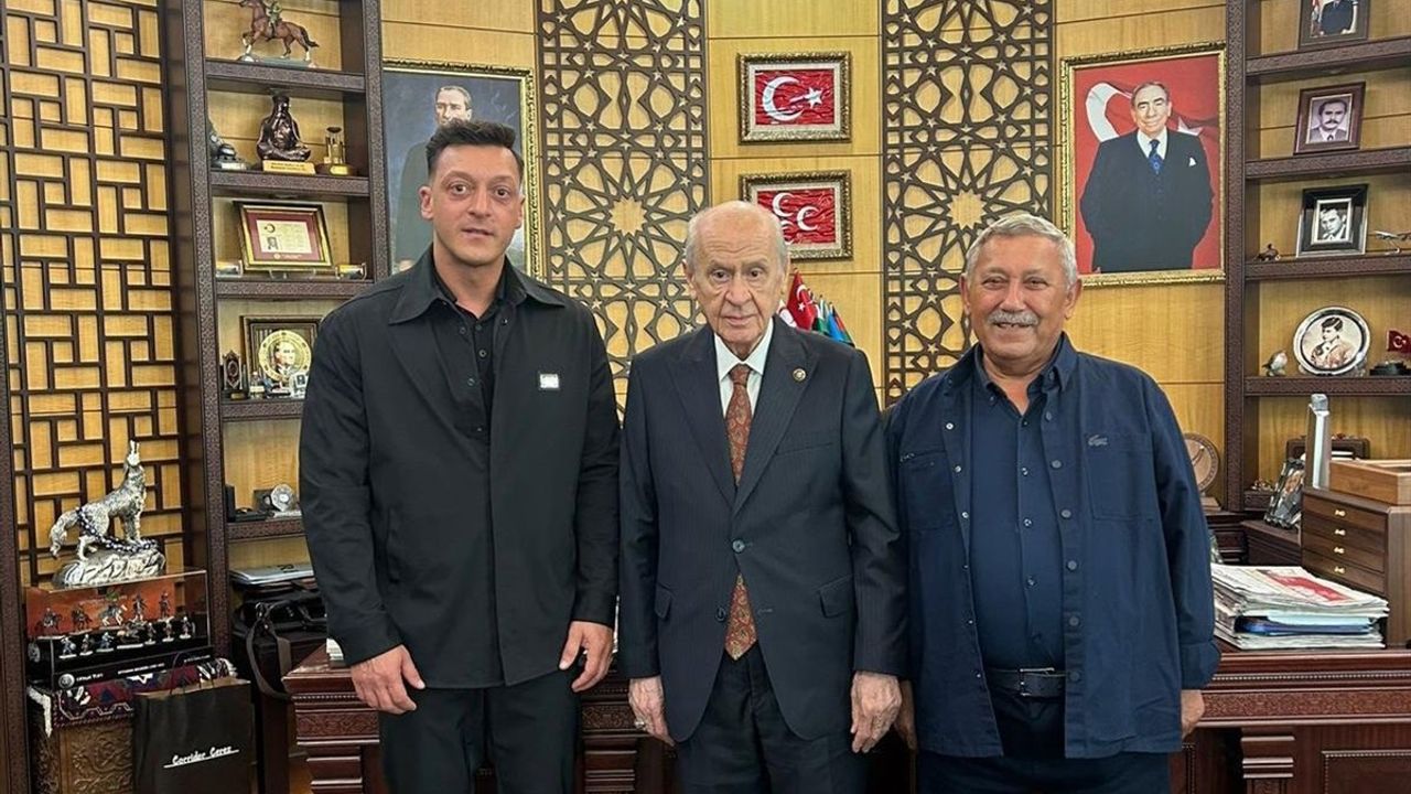 Bahçeli ve Mesut Özil Görüşmesi