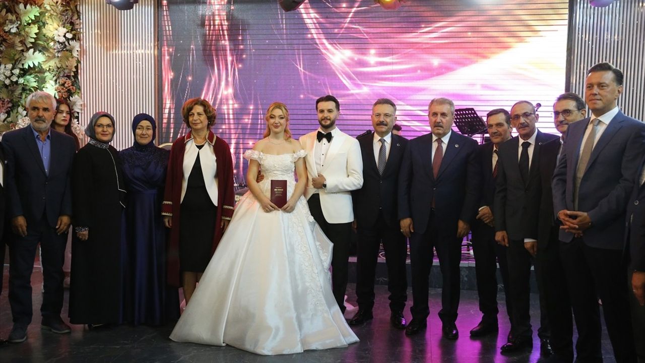 BBP Genel Başkanı Mustafa Destici Nikah Şahidi Oldu