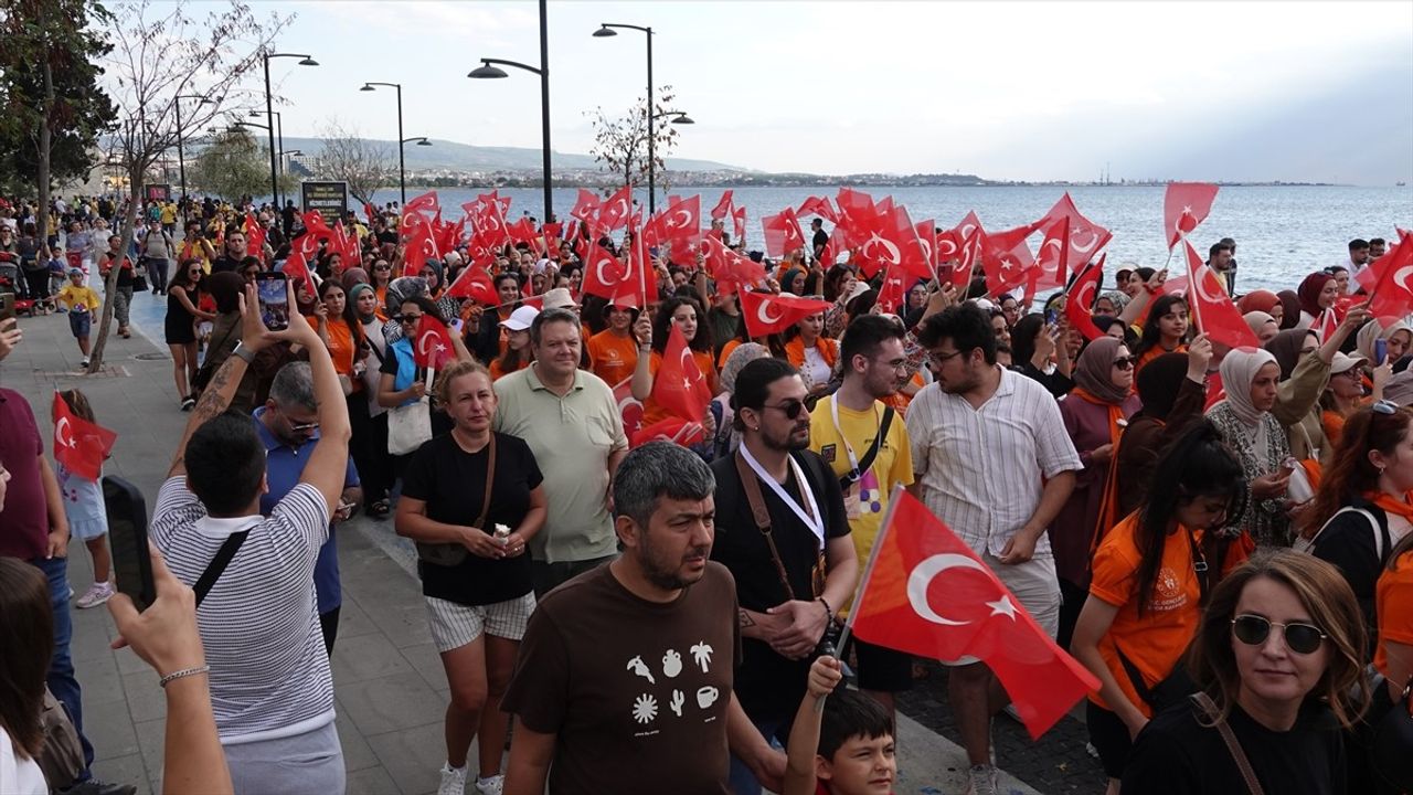 Çanakkale Kültür Yolu Festivali'nde Kortej Yürüyüşü Gerçekleşti