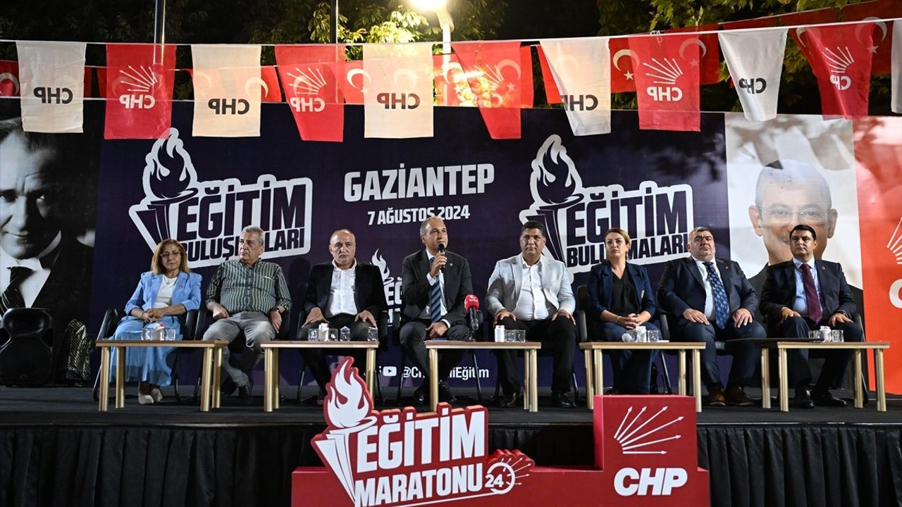 CHP Genel Başkan Yardımcısı Suat Özçağdaş Gaziantep'te Eğitim Buluşmaları Düzenledi