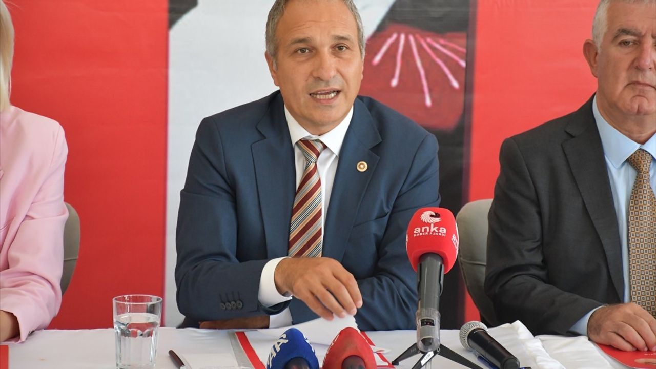 CHP'li Suat Özçağdaş'dan Öğretmen Atamaları Üzerine Önemli Açıklamalar