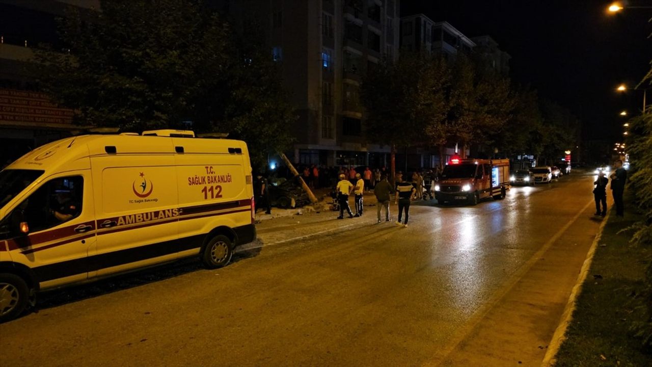 Çorum'da Trafik Kazası: 1 Ölü, 1 Yaralı