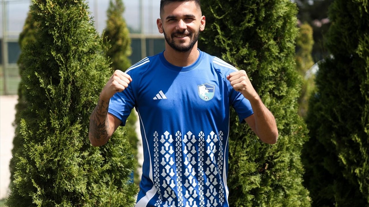 Erzurumspor FK, İki Yeni Transferle Kadrosunu Güçlendirdi