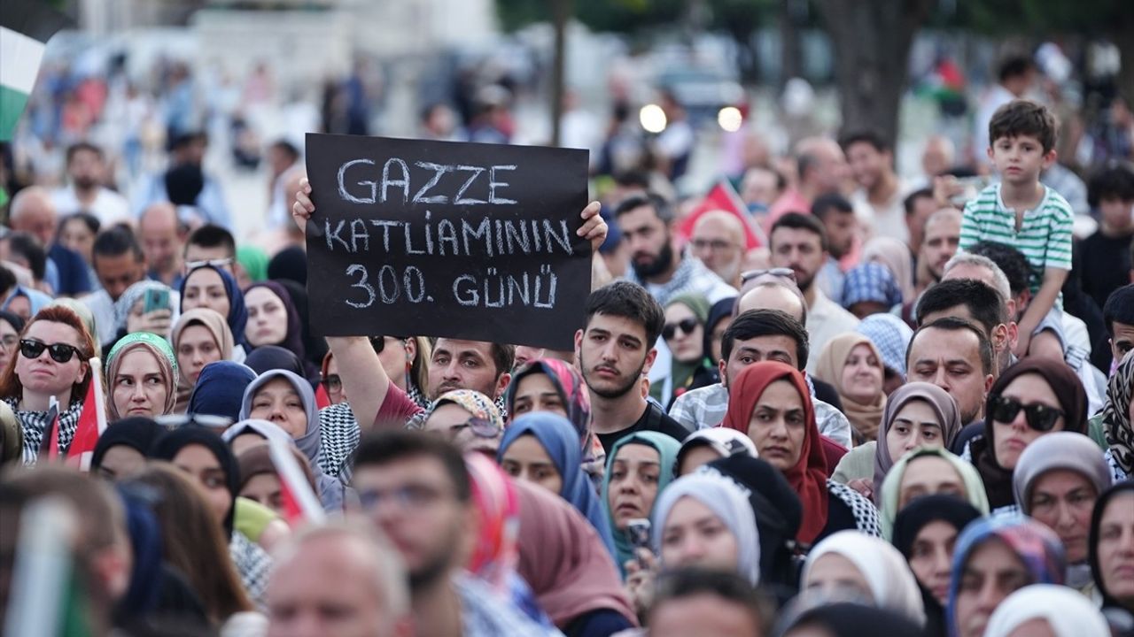 Filistin İnisiyatifi, Gazze'deki Katliamı Protesto Etti