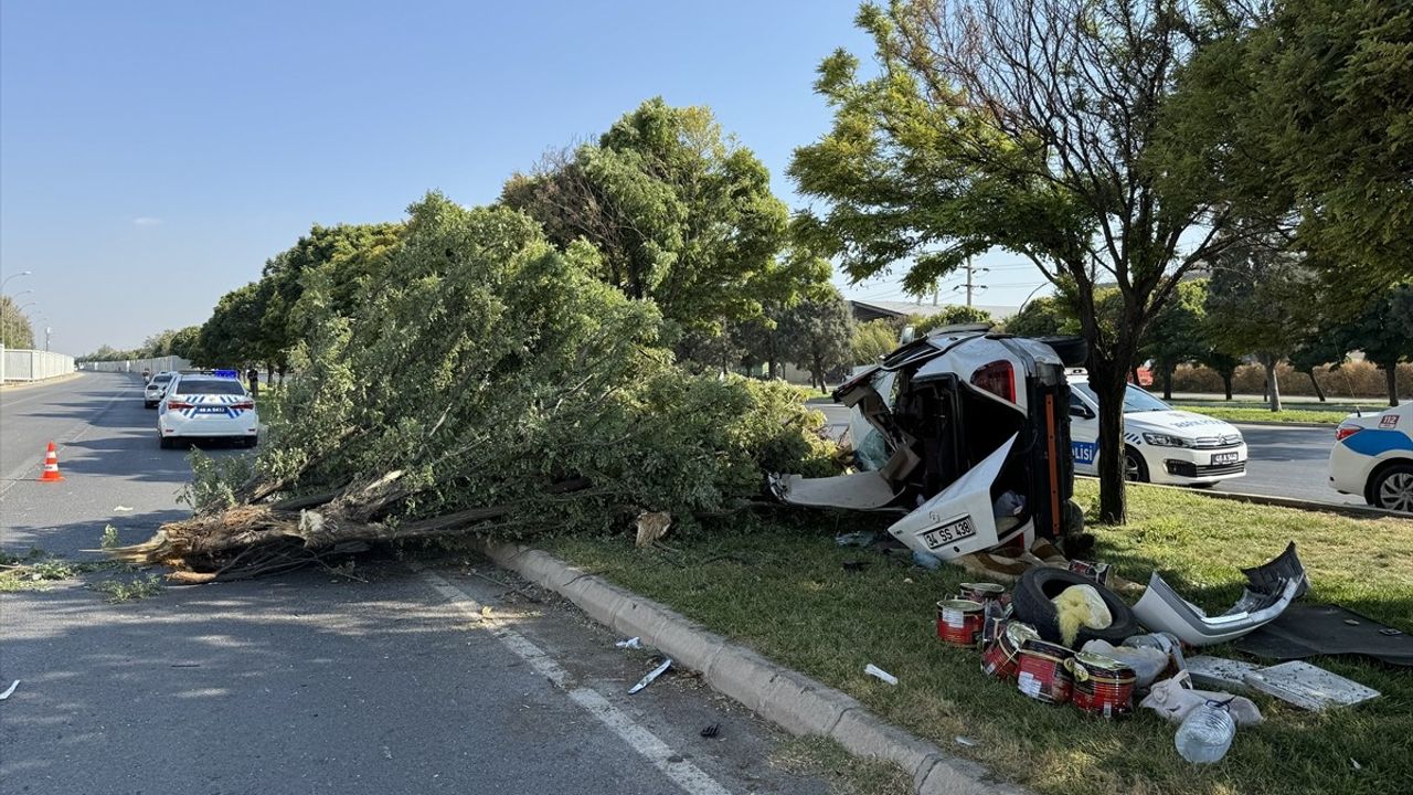 Kahramanmaraş'ta Trafik Kazası: 1 Ölü, 2 Yaralı