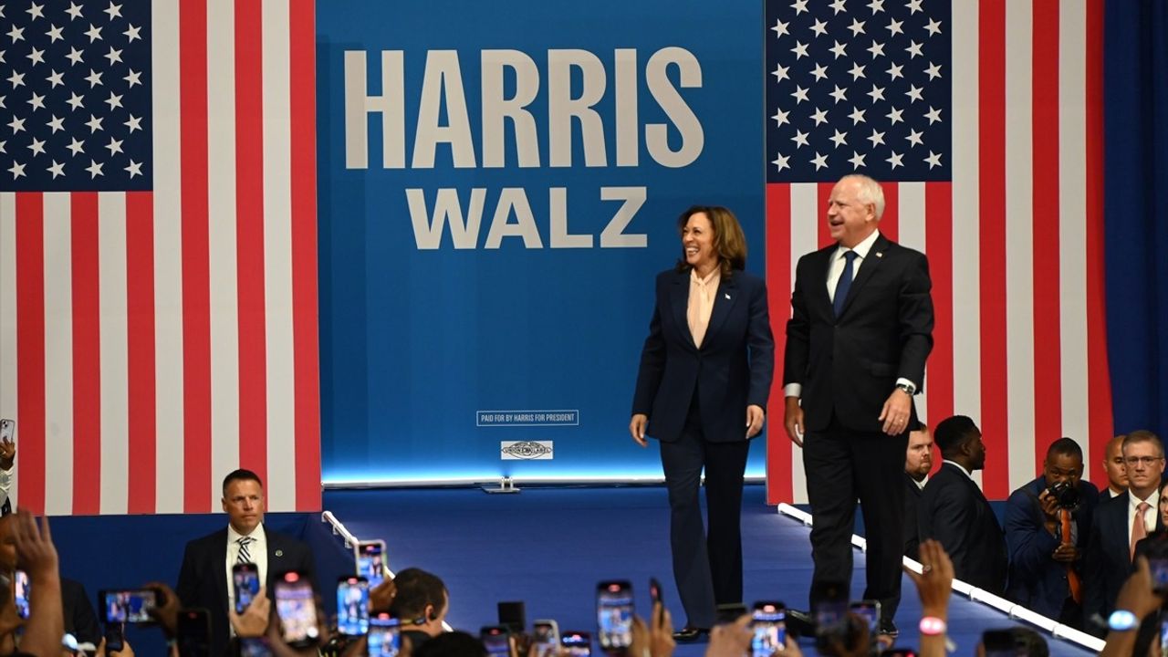 Kamala Harris, Tim Walz'u Başkan Yardımcısı Adayı Olarak Seçti