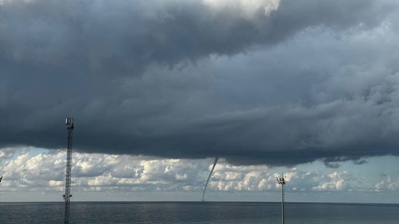 Karadeniz'de Görülen Hortum Olayı