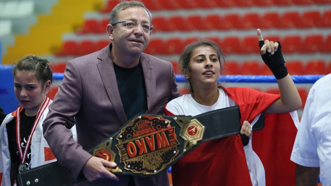 Kars'ta Dört Ülkenin Sporcuları Kickboks Turnuvasında Müsabaka Yaptı