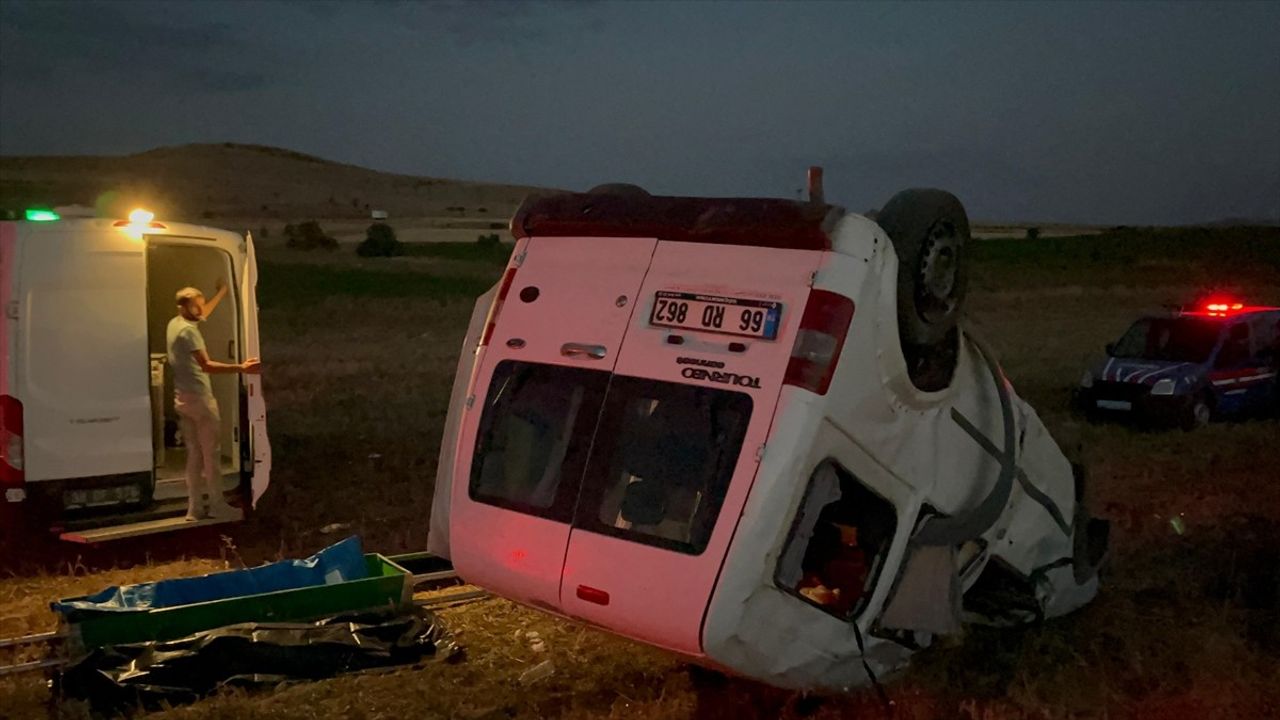 Kayseri'de Hafif Ticari Araç Kazası: 1 Ölü, 3 Yaralı