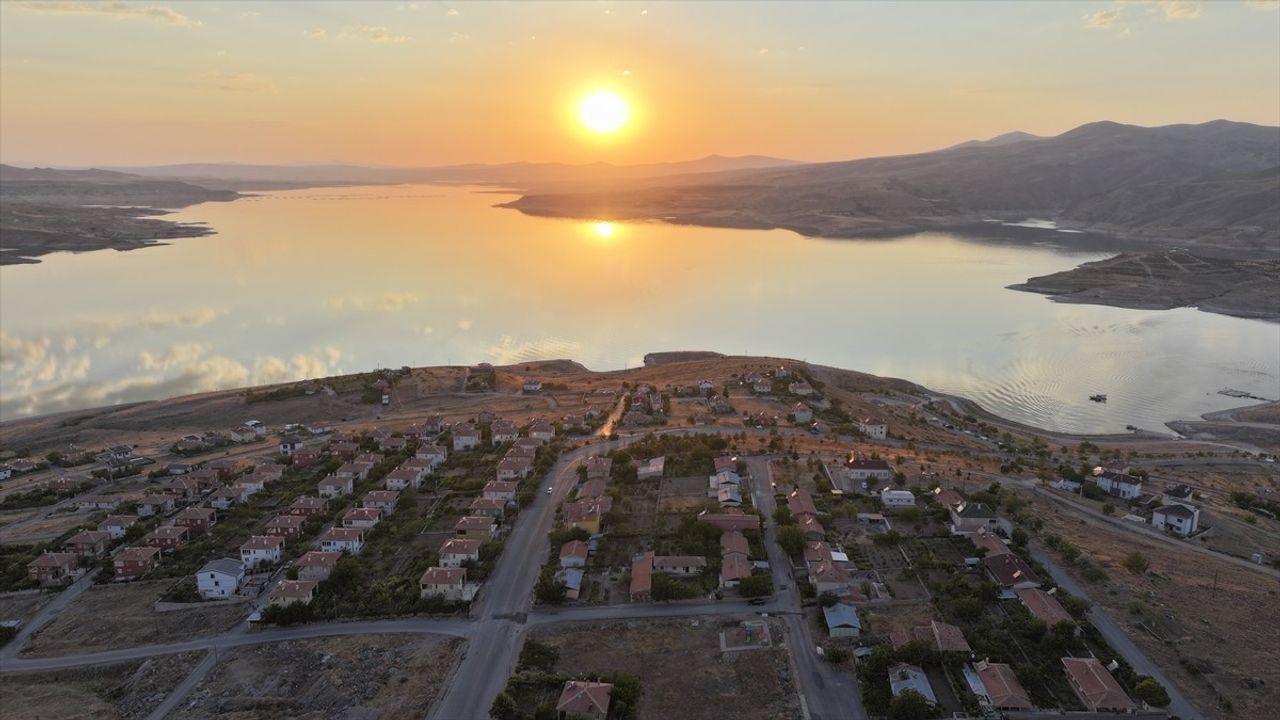 Kayseri'de Su Altında Kalan Köyün Hatıraları Sergileniyor