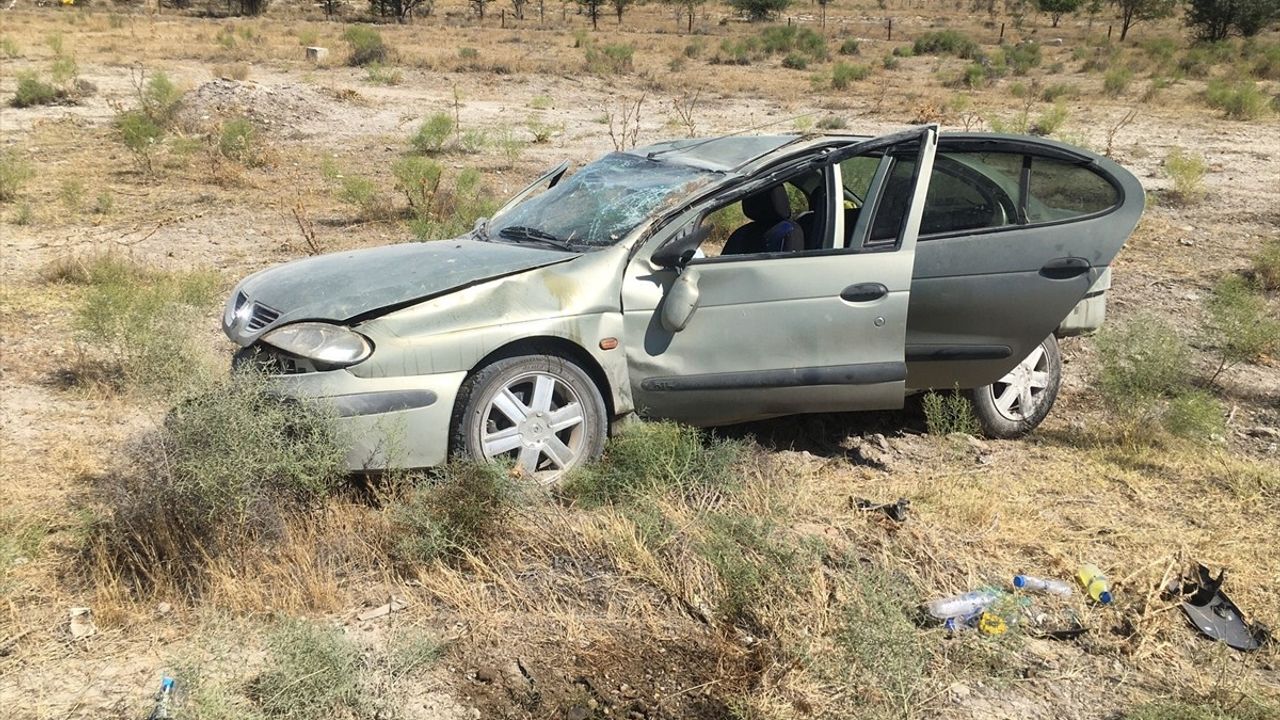 Konya'da Takla Atan Araçta 8 Kişi Yaralandı