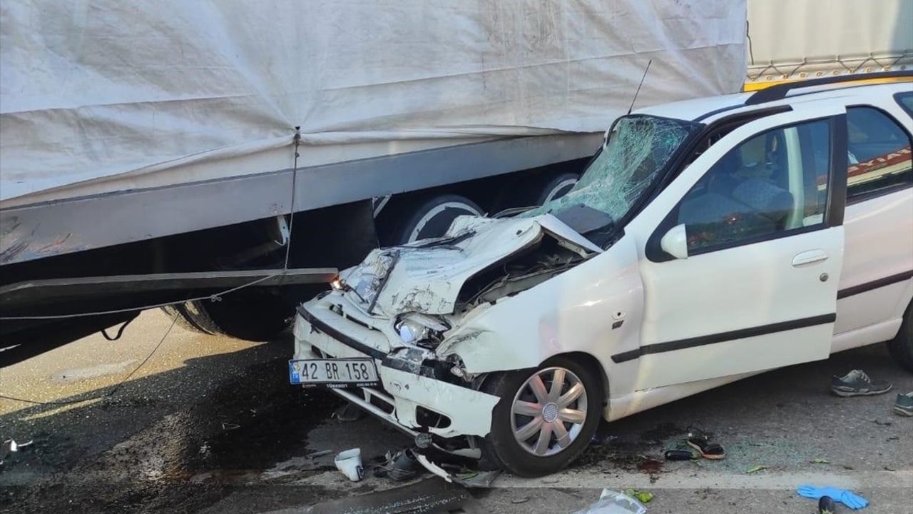 Konya'da Trafik Kazası: 3 Kişi Hayatını Kaybetti, 2 Kişi Yaralı