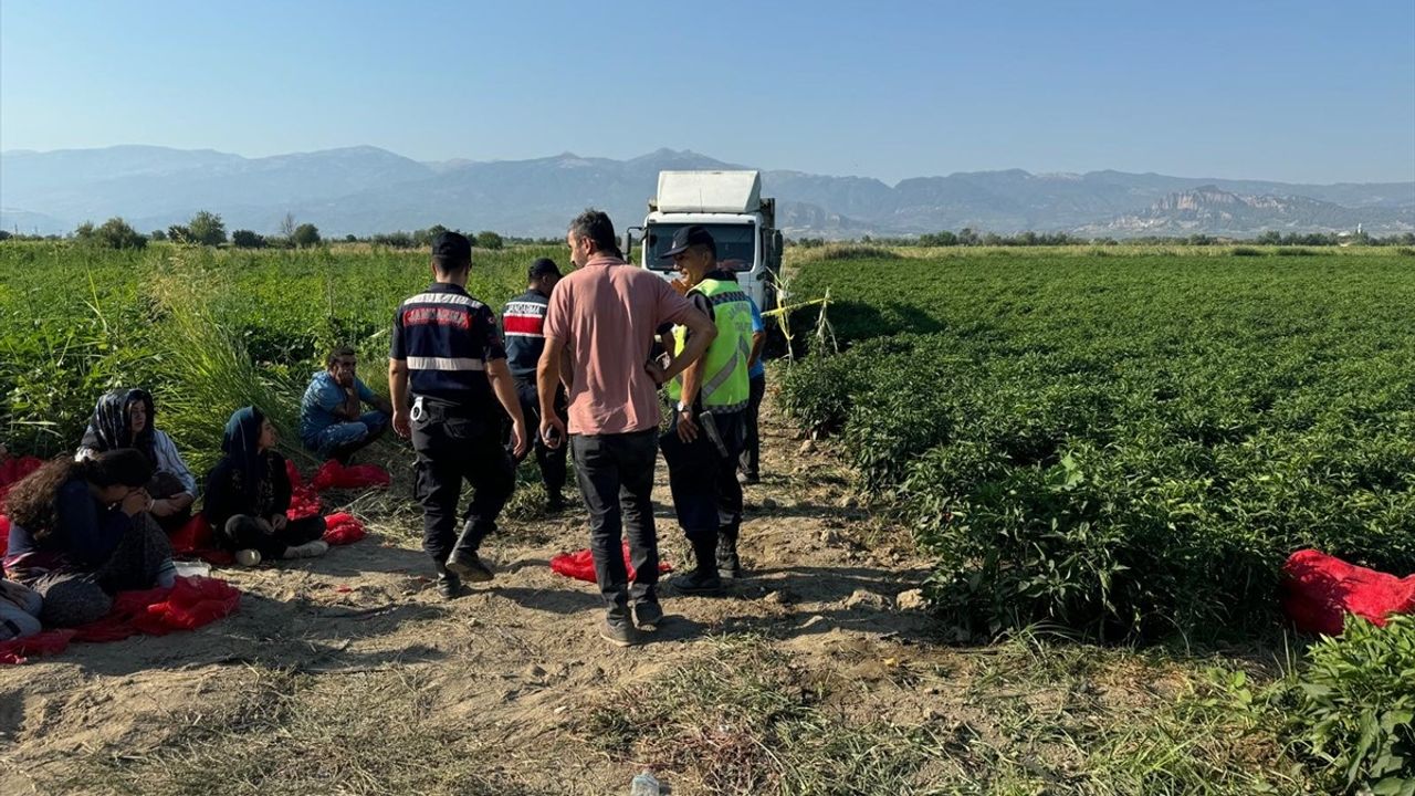 Manisa'da Feci Kaza: 6 Yaşındaki Kız Çocuğu Hayatını Kaybetti, Sürücü Yaralandı