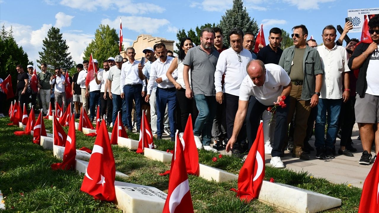 Memleket Partisi Genel Başkanı İnce, Dumlupınar Şehitliği'ni Ziyaret Etti