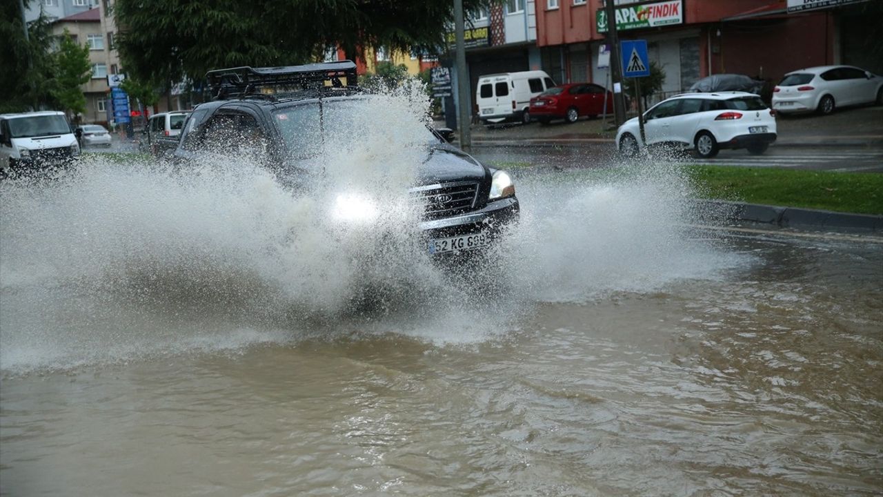 Ordu'da Şiddetli Yağışlar Su Baskınlarına Neden Oldu