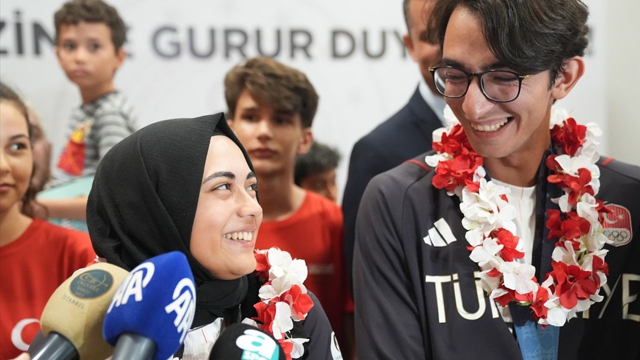 Paris'ten Dönüş: Türk Okçuluk ve Atıcılık Milli Takımları Başarılarla Yurda Döndü