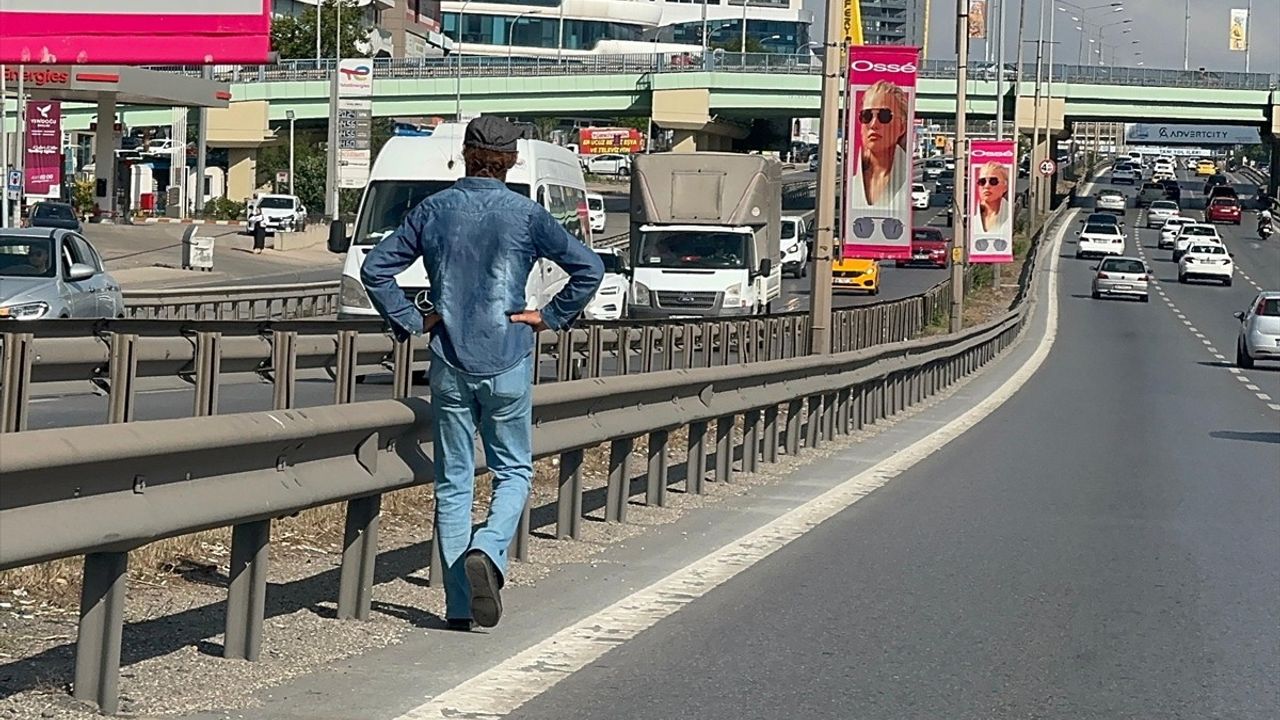 Pendik'te 'Yürüyen Adam' Olarak Bilinen Selami Salman Hayatını Kaybetti